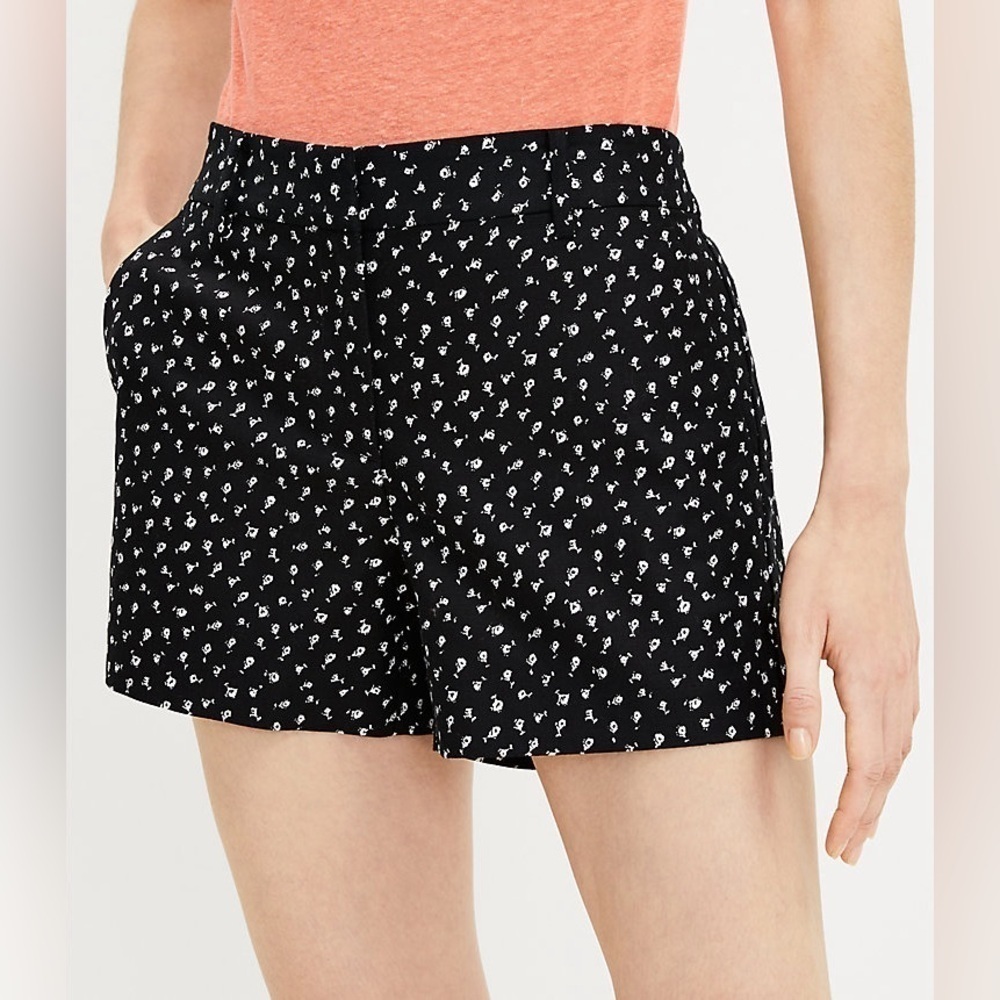 Loft Women’s Riviera Shorts Rose Print Black Size 8 - Picture 8 of 9